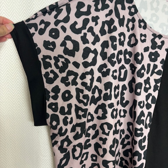 Ashlee Marie Boutique Colorblocked Leopard Print Top Size 2XL - Picture 4 of 6
